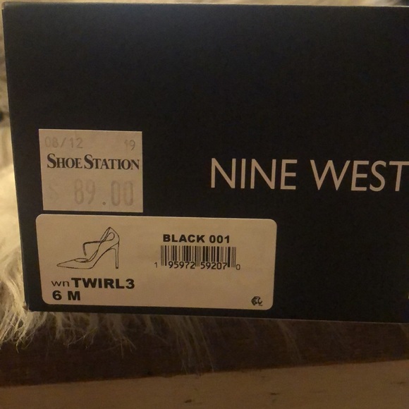 NINE WEST - Picture 5 of 7